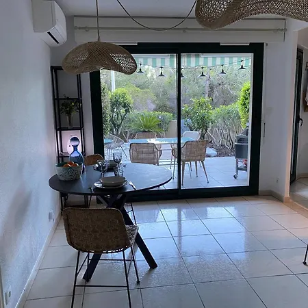 Apartment Bikini, An Near The Square *